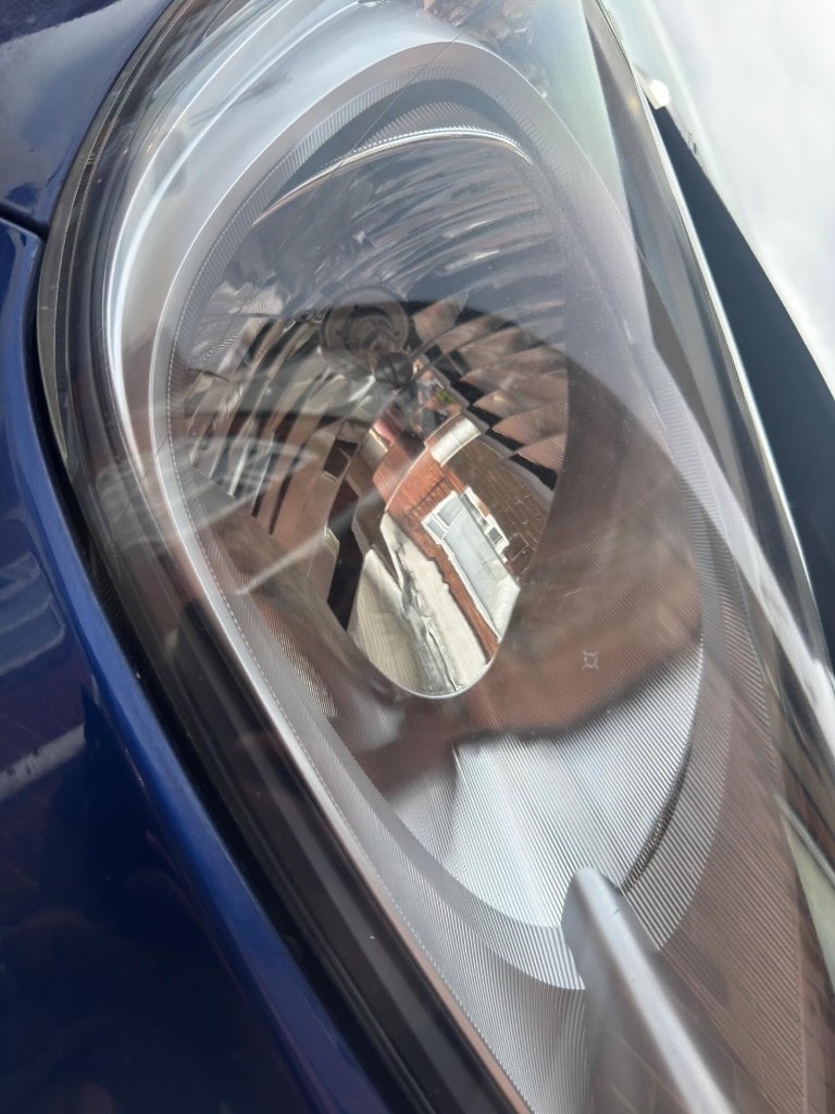 Crystal-clear headlight after restoration and polishing