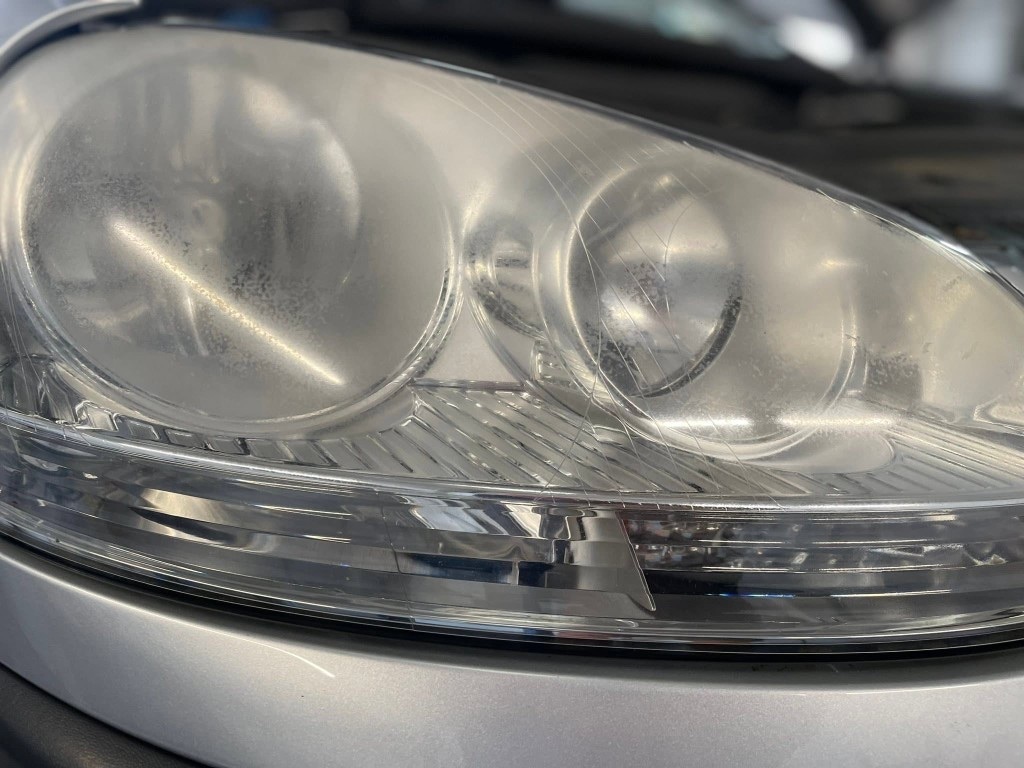 Cloudy, oxidised headlight before restoration